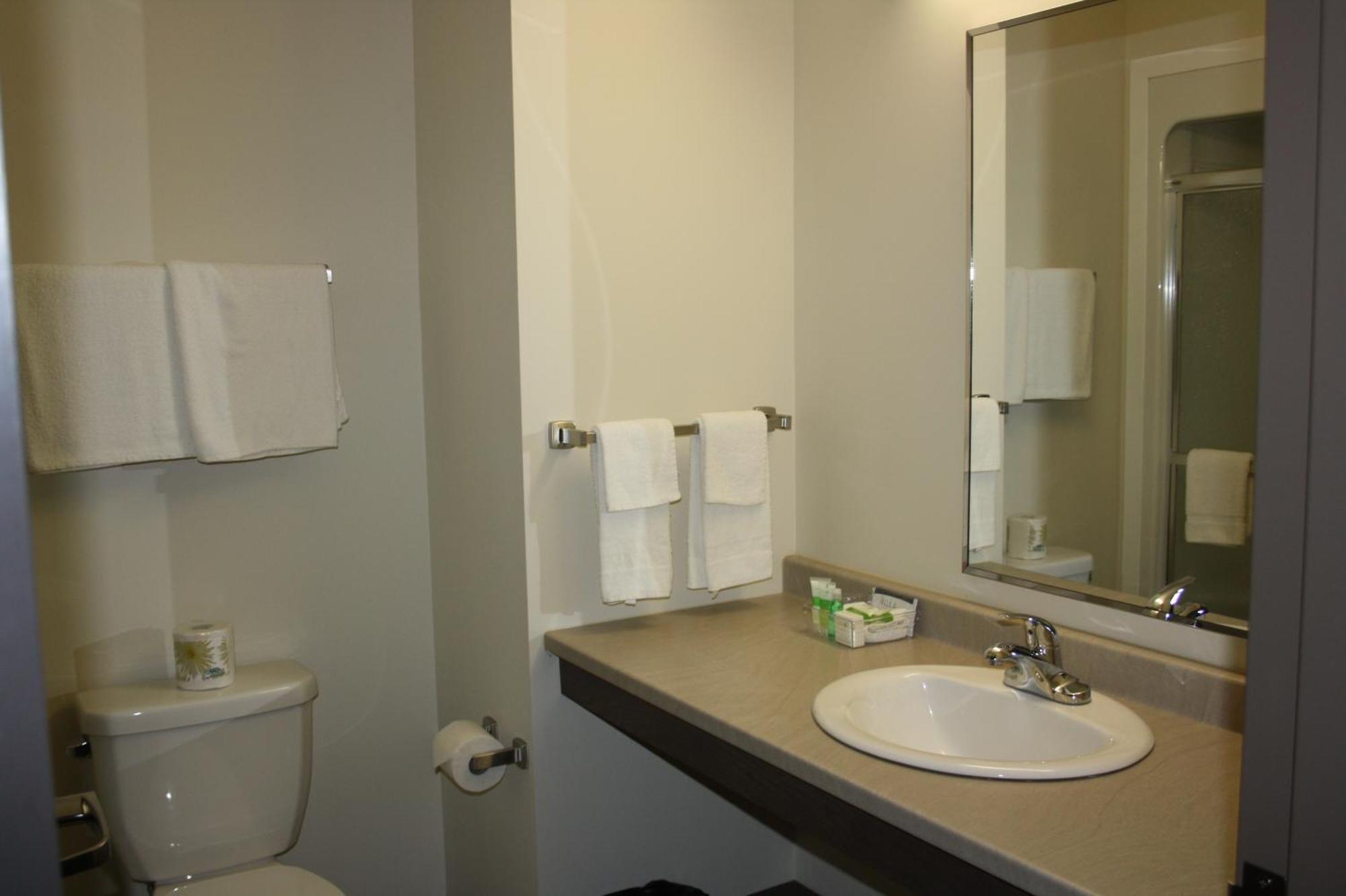 Crossroads Inn & Suites Paradise Quarto foto