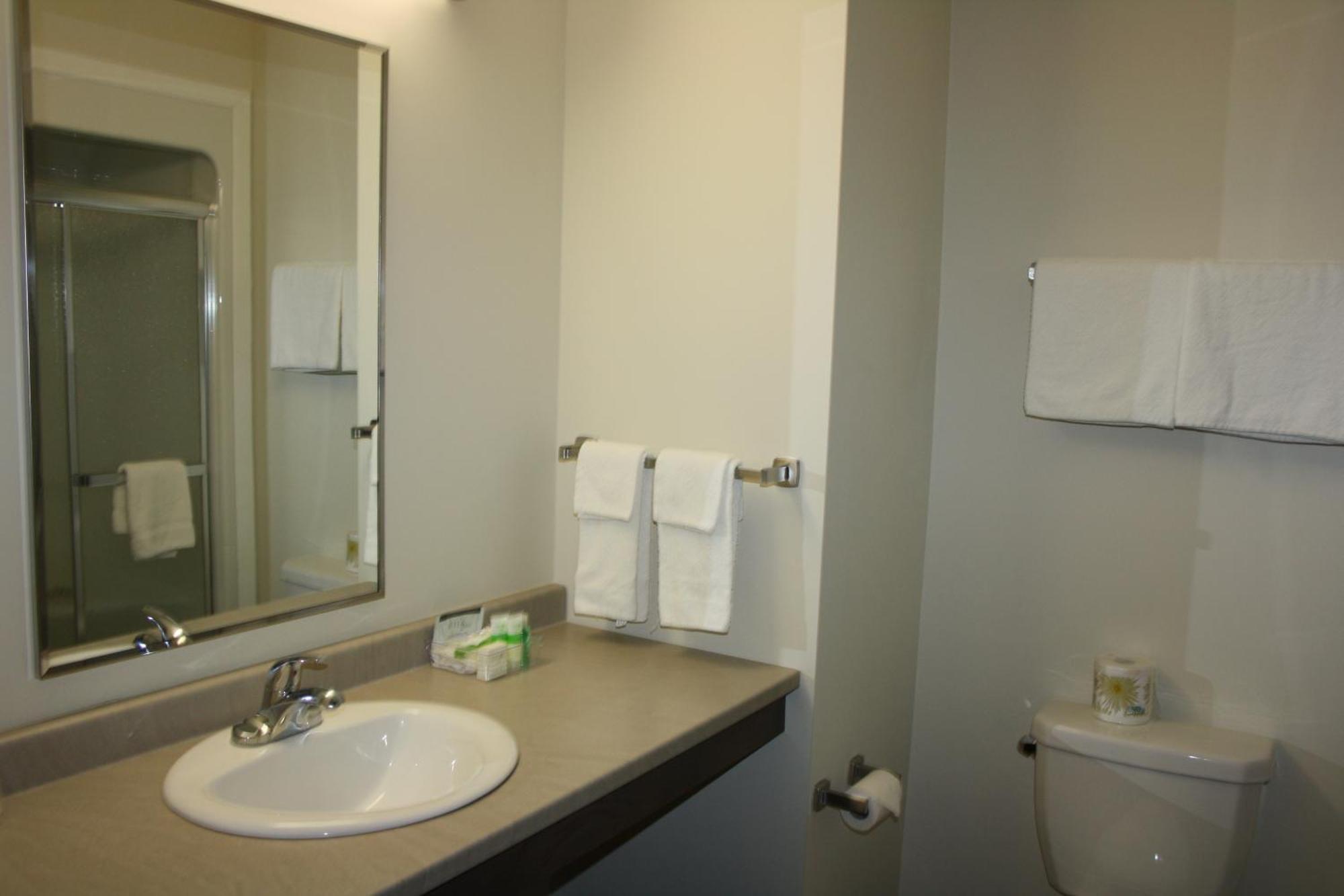 Crossroads Inn & Suites Paradise Quarto foto